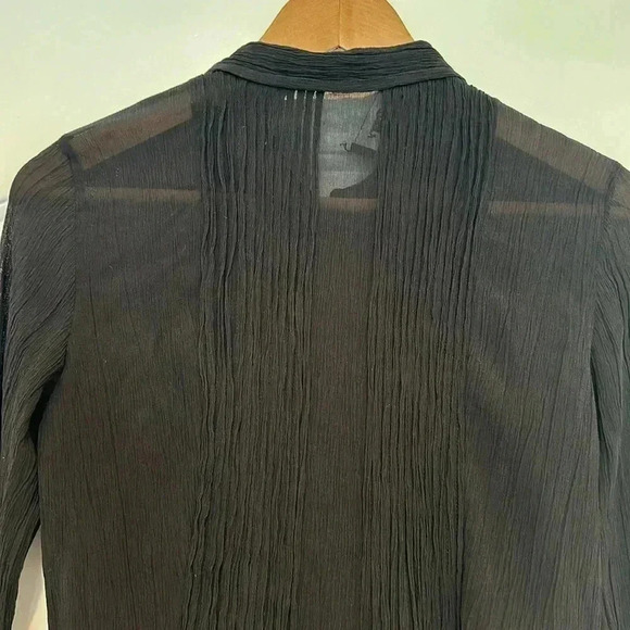 Theory 'Dionelle' Pintuck Pleat Textured Chiffon Black Sheer Blouse 100% Silk S - Picture 11 of 13